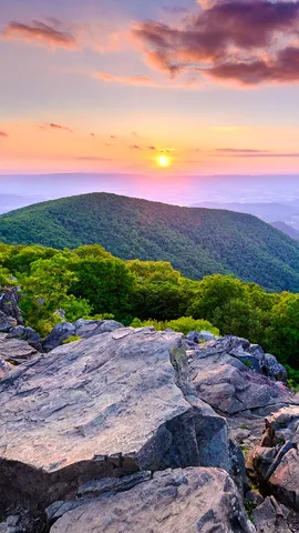 Quiet peak, loud view