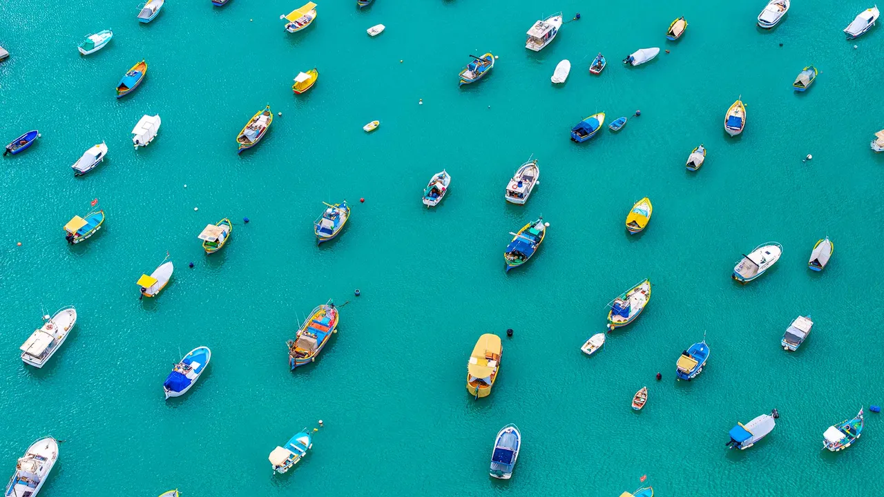 Bright boats, timeless traditions