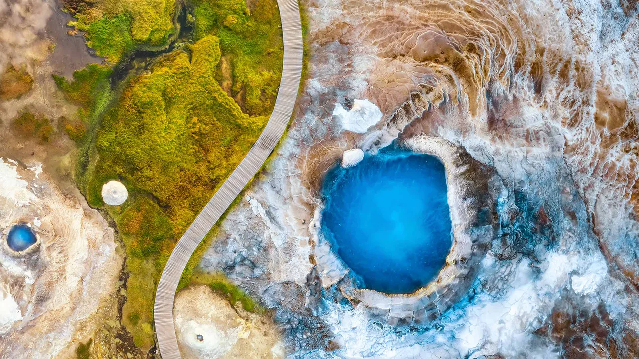 Geothermal blue pool Bl&aacute;hver at Hveravellir, Iceland