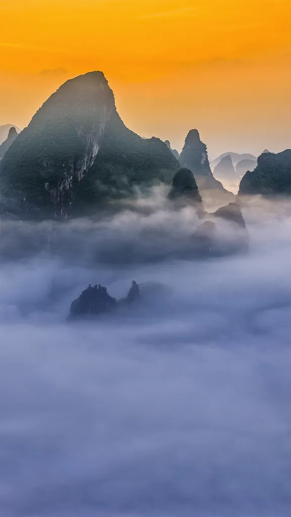 云山雾绕