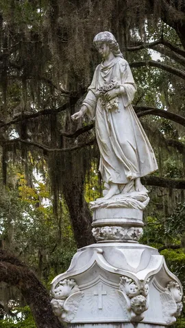 &iquest;Te atrever&iacute;as a quedarte aqu&iacute; si oscurece?