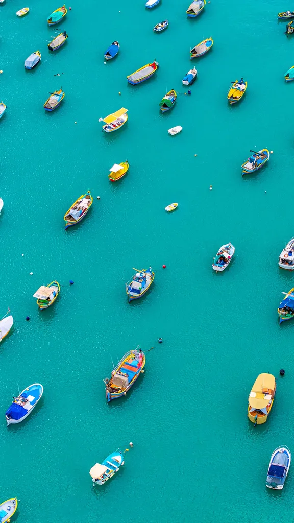 Bright boats, timeless traditions