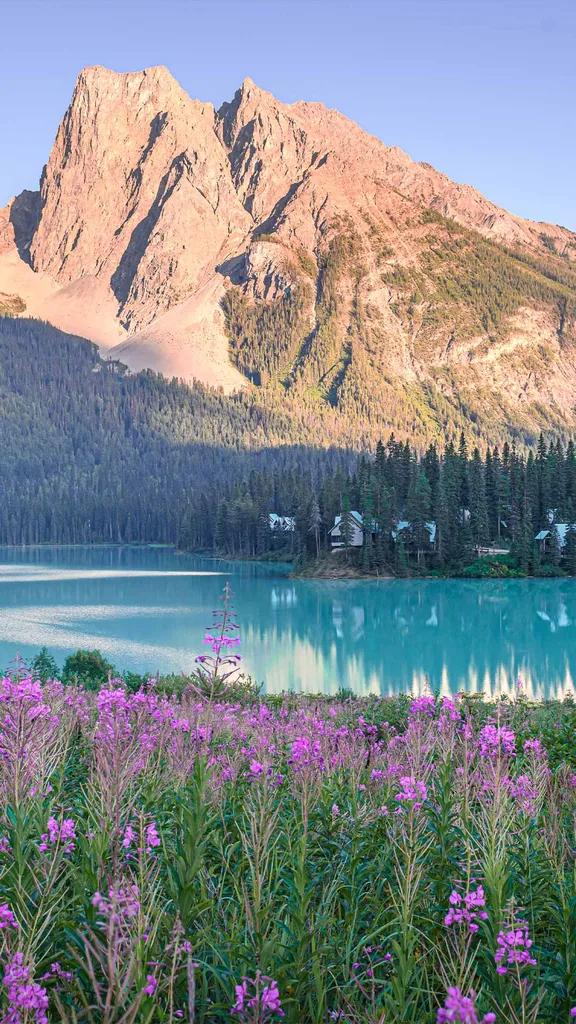 Emerald Lake, Yoho National Park, British Columbia, Canada