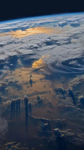 宇航员杰夫&middot;威廉姆斯在国际空间站拍摄到的地球