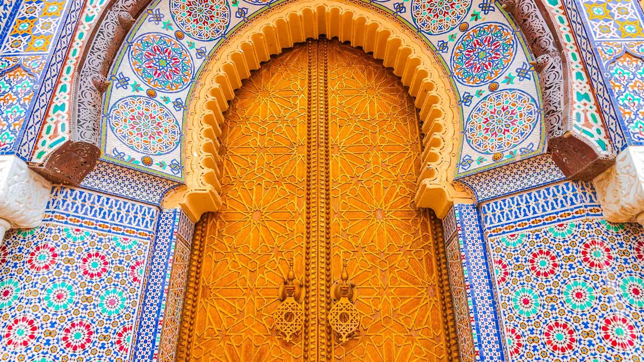 Gates of a hidden kingdom