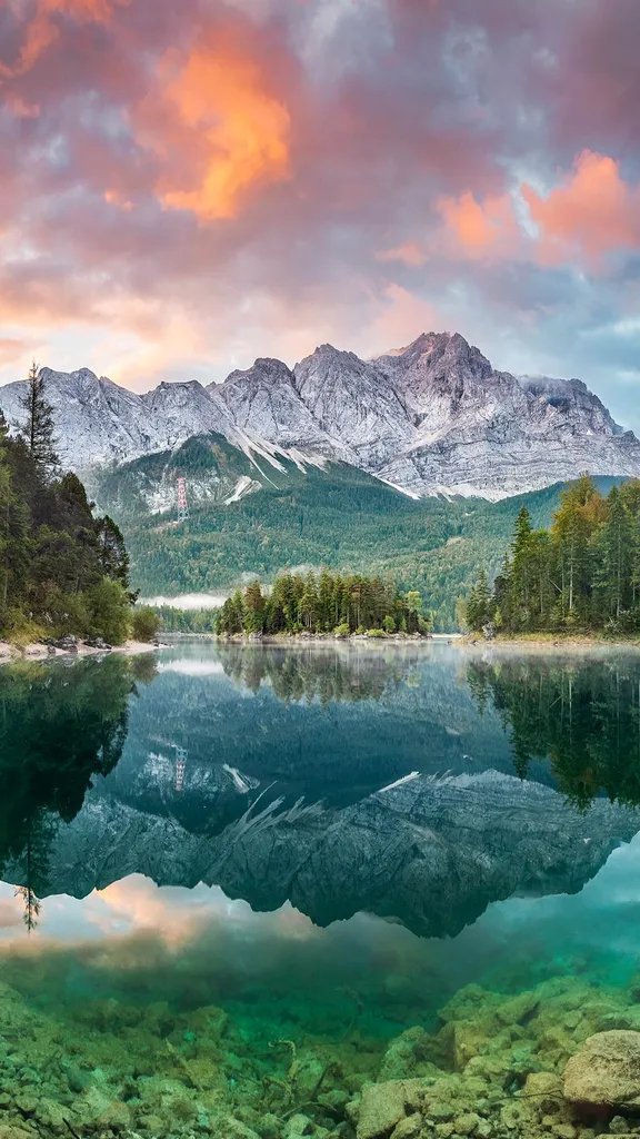 Wo Berg und See verschmelzen