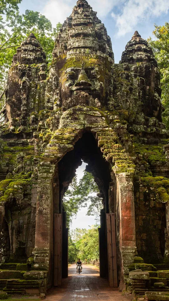 Una citt&agrave; sacra nella foresta