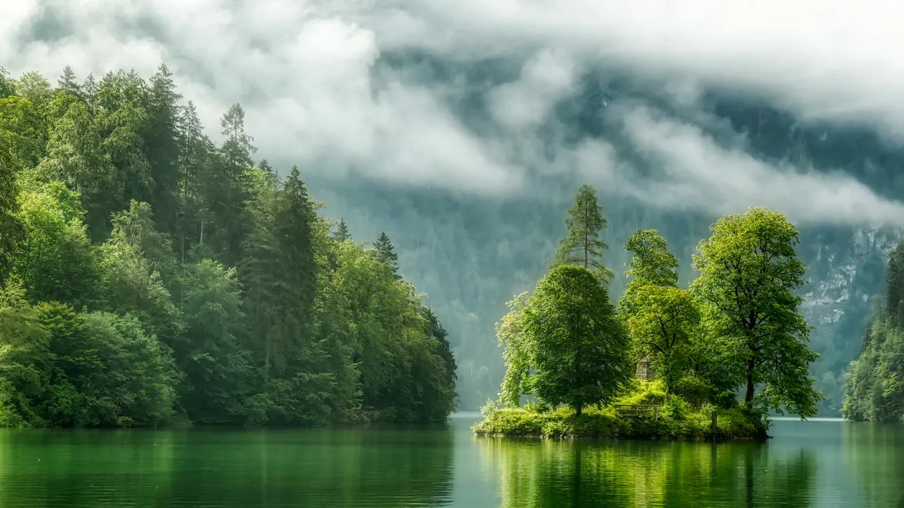 Idyllische Stille am Wasser